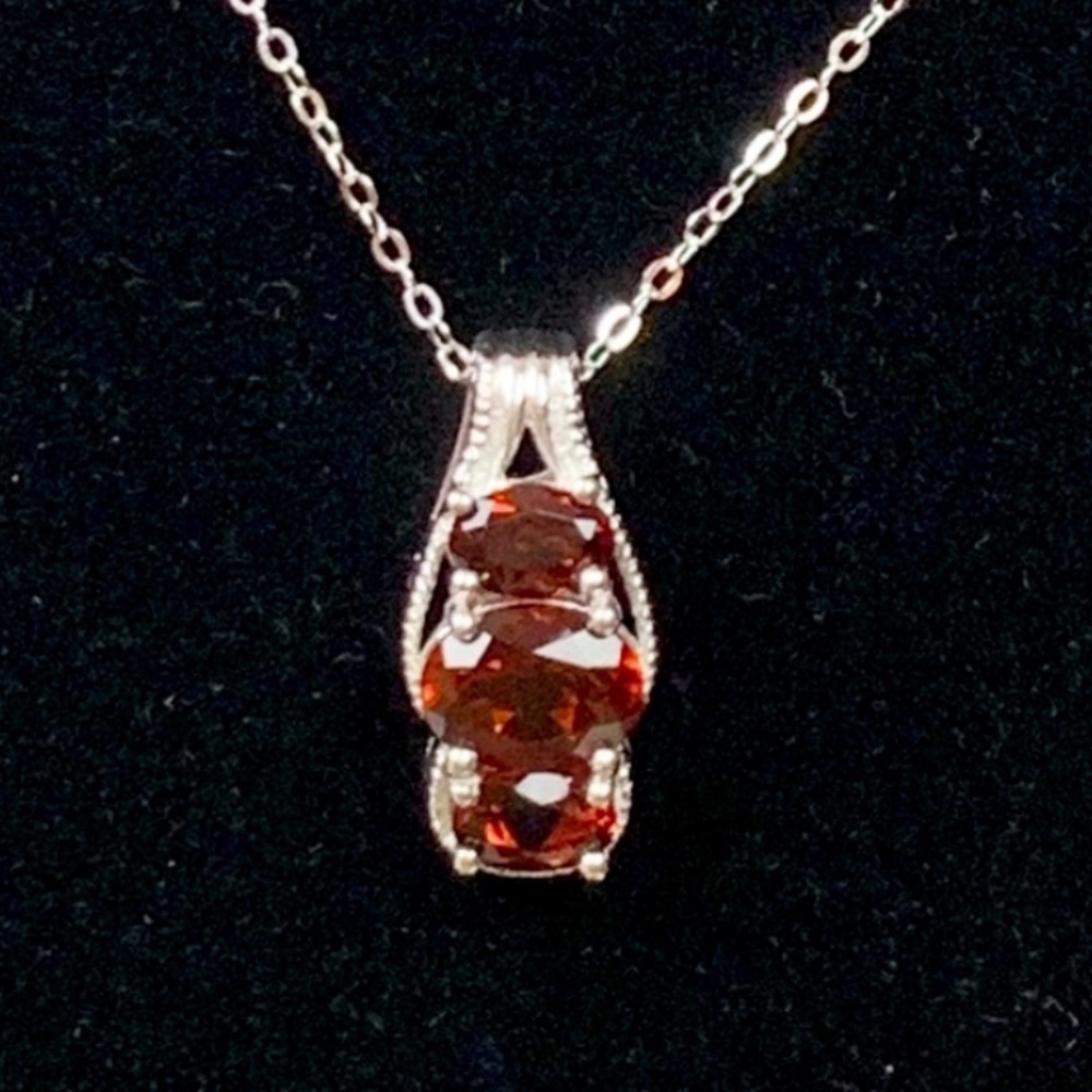 ♥️Genuine Red Citrine Pendant♥️